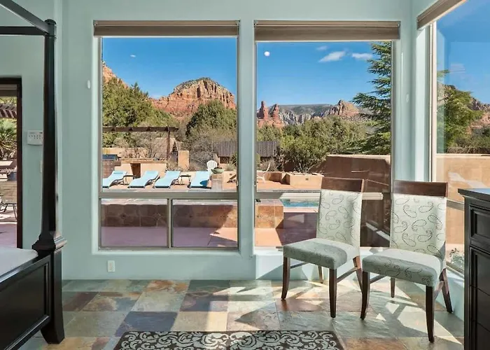 High End Haven For Family - Views Luxury Pool
