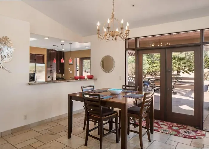 High End Haven For Family - Views Luxury Pool *